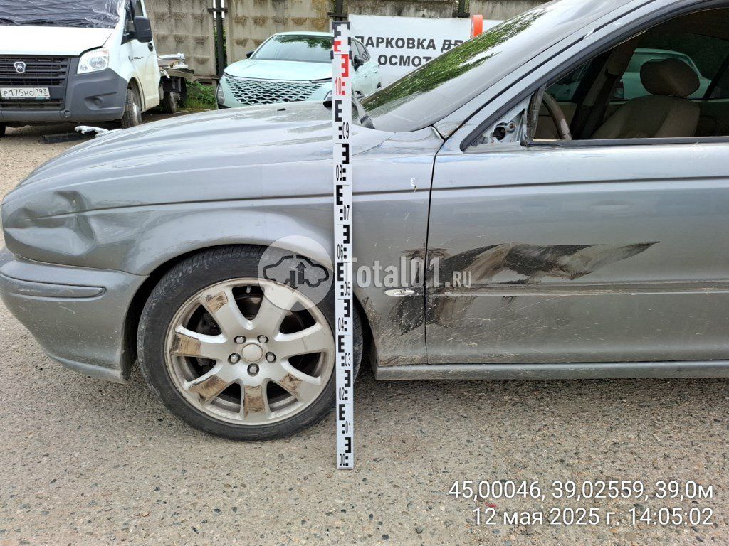 Фото Jaguar X-type 14