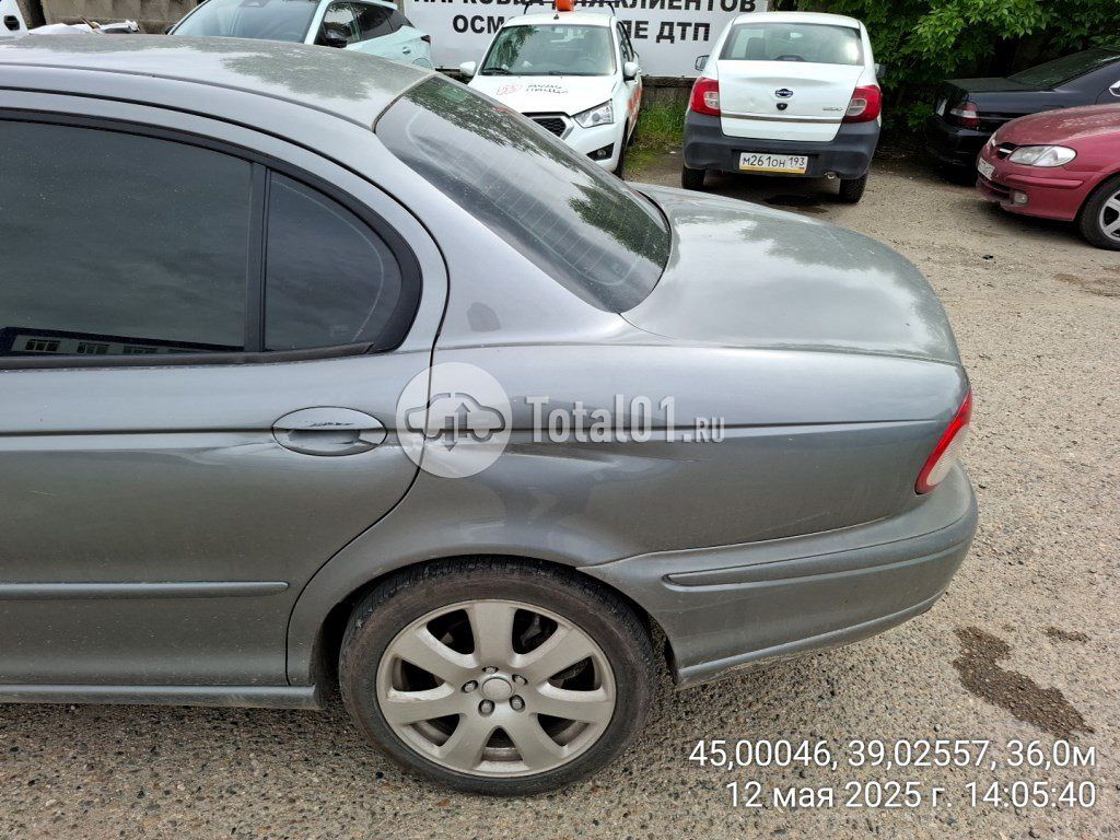 Фото Jaguar X-type 22