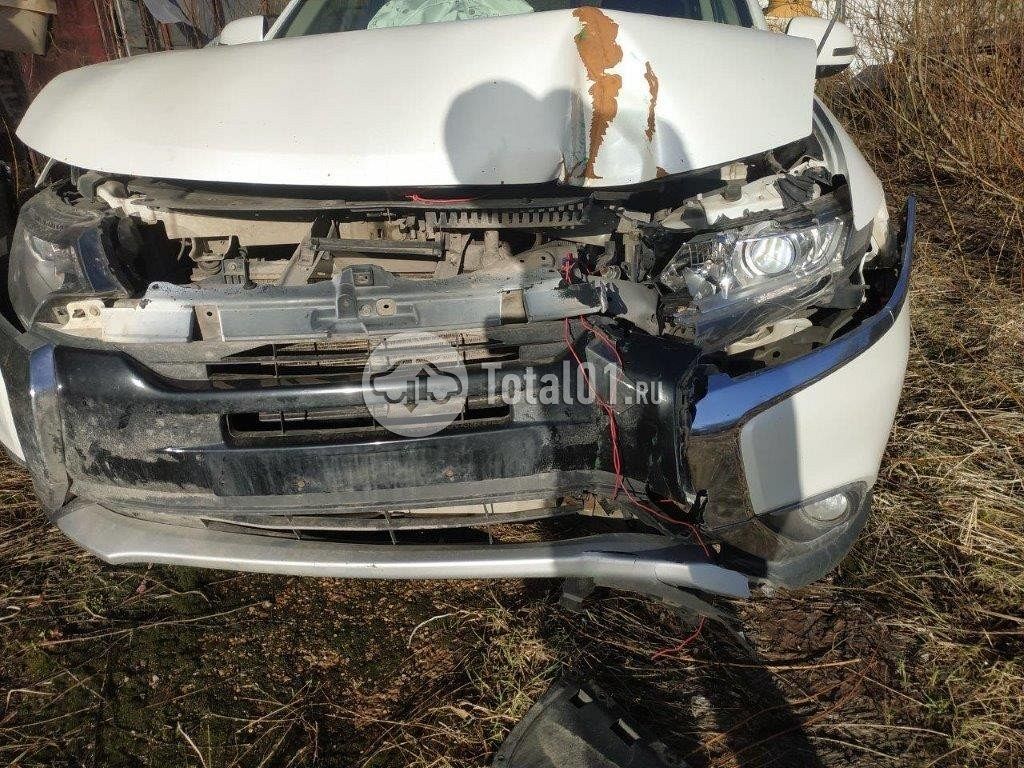 Фото Mitsubishi Outlander 14