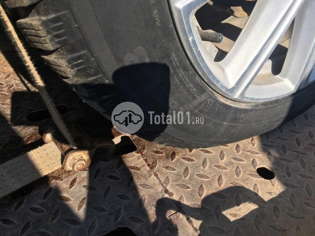 Фото Volvo XC90 32