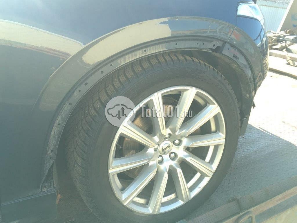Фото Volvo XC90 76