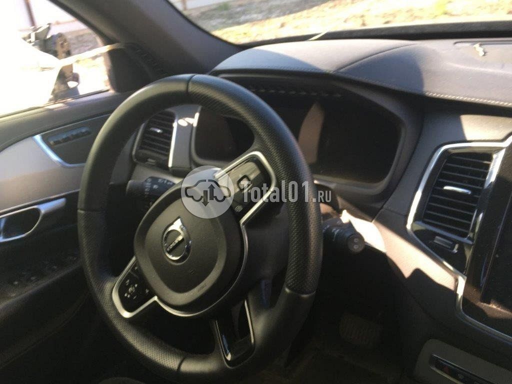 Фото Volvo XC90 130