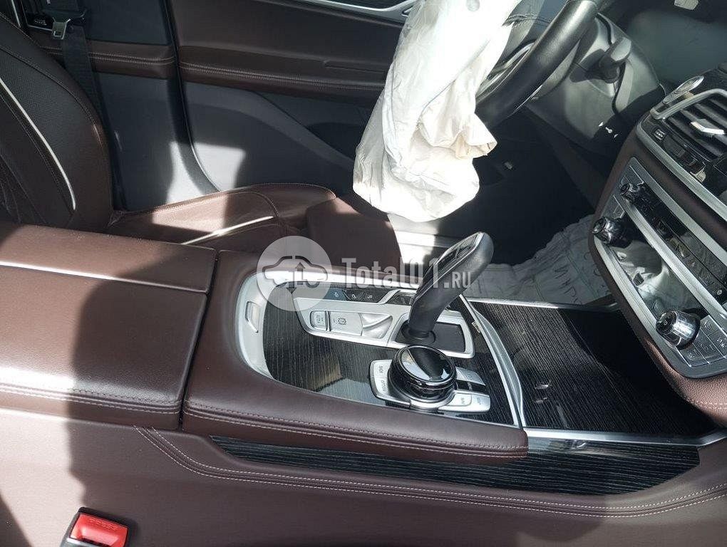 Фото BMW 7 серия 32