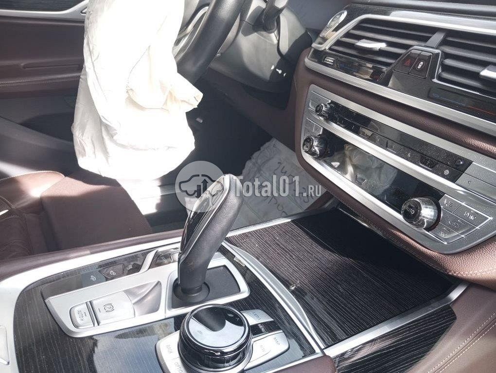 Фото BMW 7 серия 34