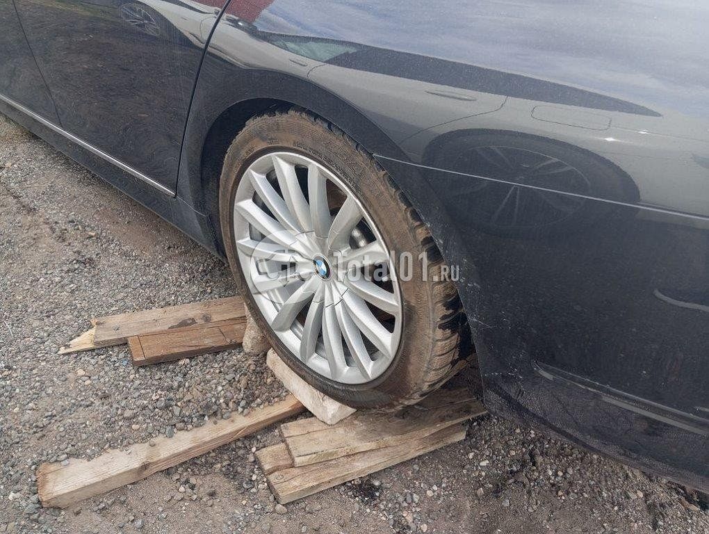 Фото BMW 7 серия 140
