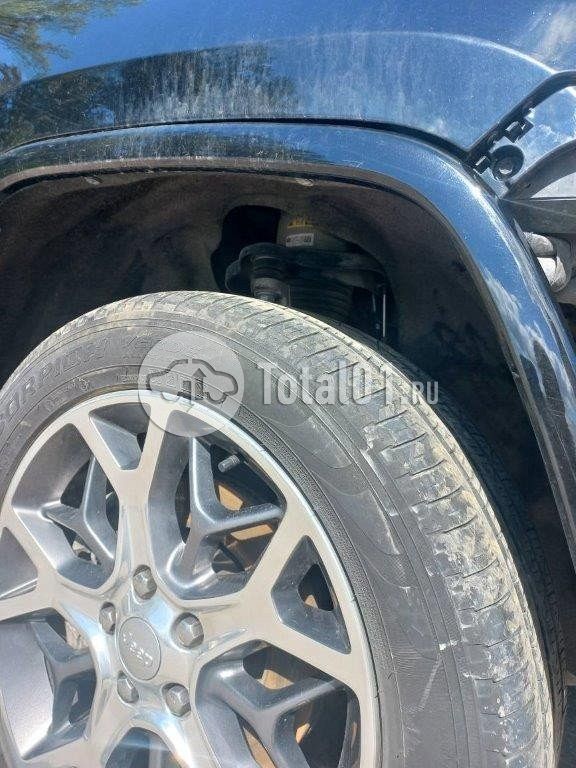 Фото Jeep Grand Cherokee 4