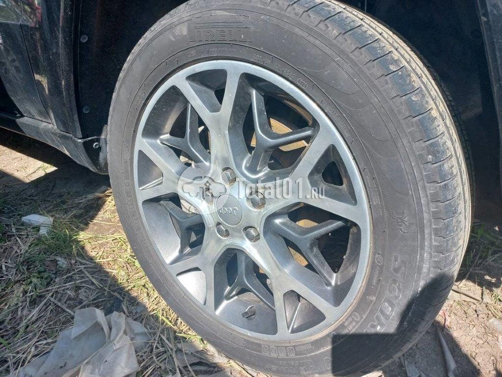 Фото Jeep Grand Cherokee 64