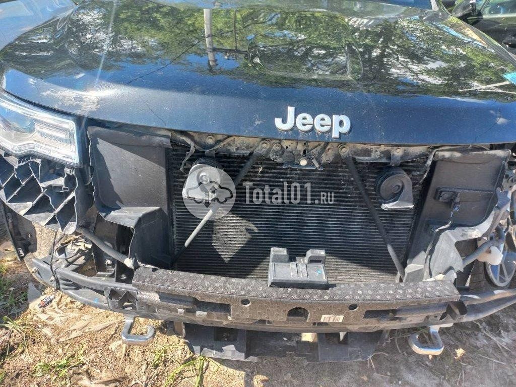 Фото Jeep Grand Cherokee 70