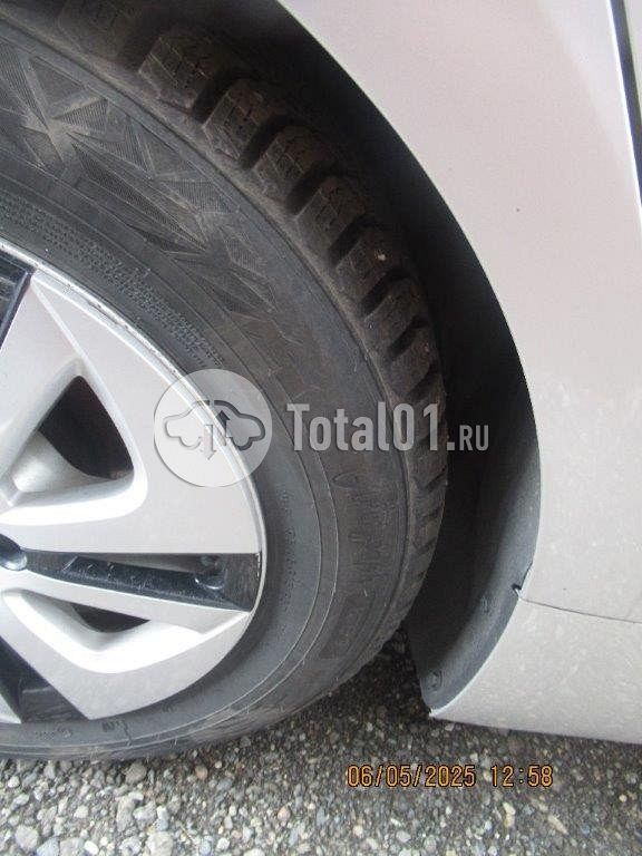 Фото Toyota Prius Hybrid 20