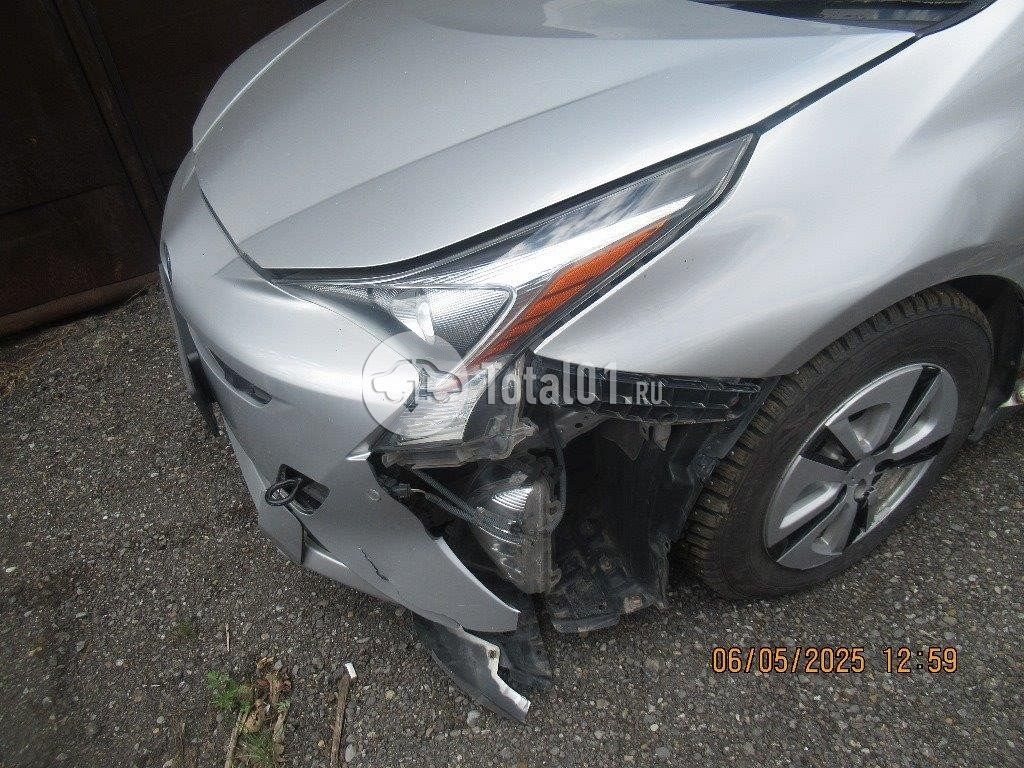 Фото Toyota Prius Hybrid 40