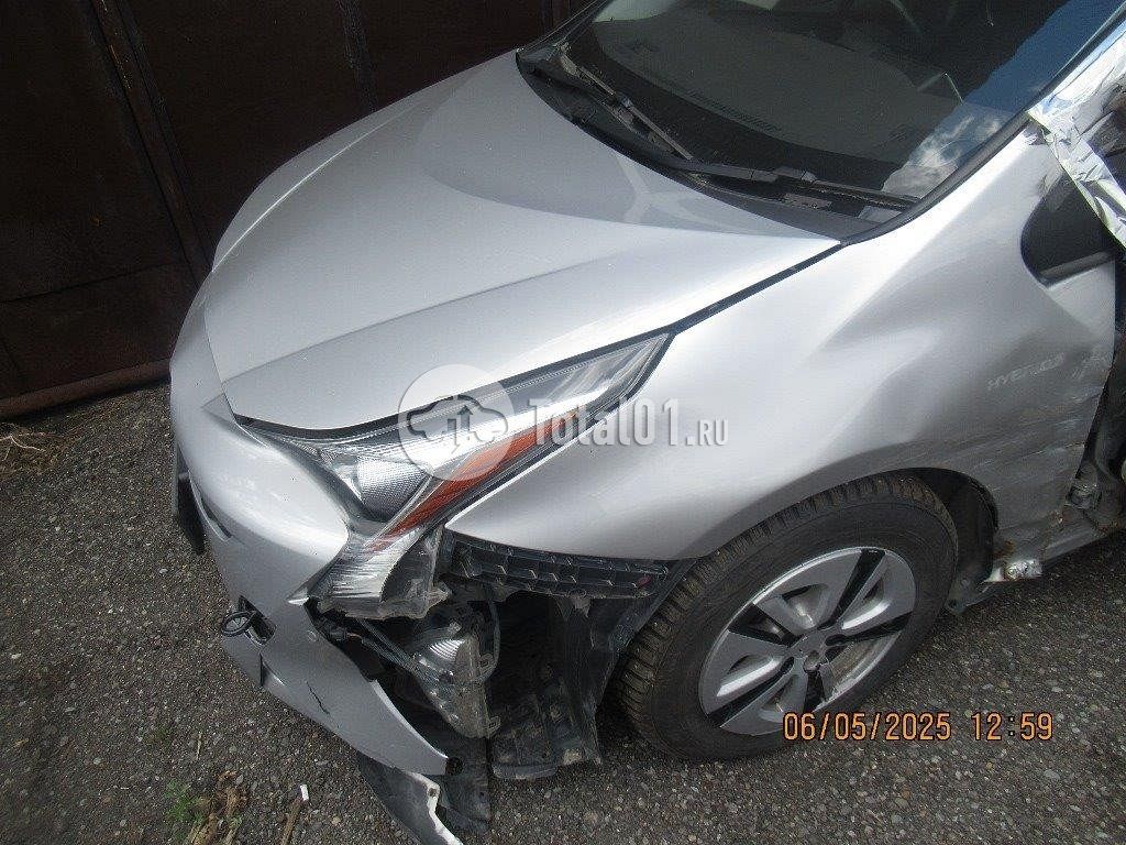 Фото Toyota Prius Hybrid 44
