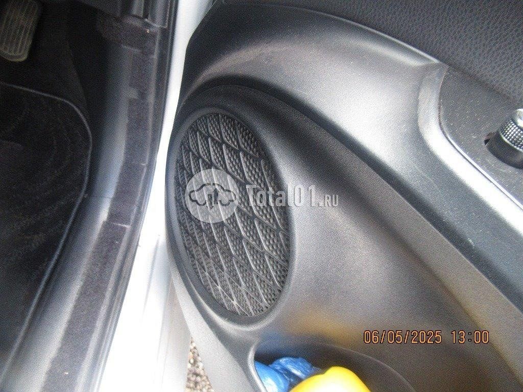Фото Toyota Prius Hybrid 82