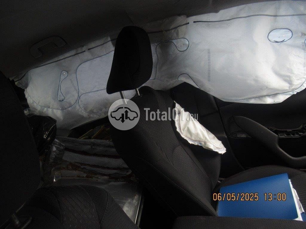Фото Toyota Prius Hybrid 90