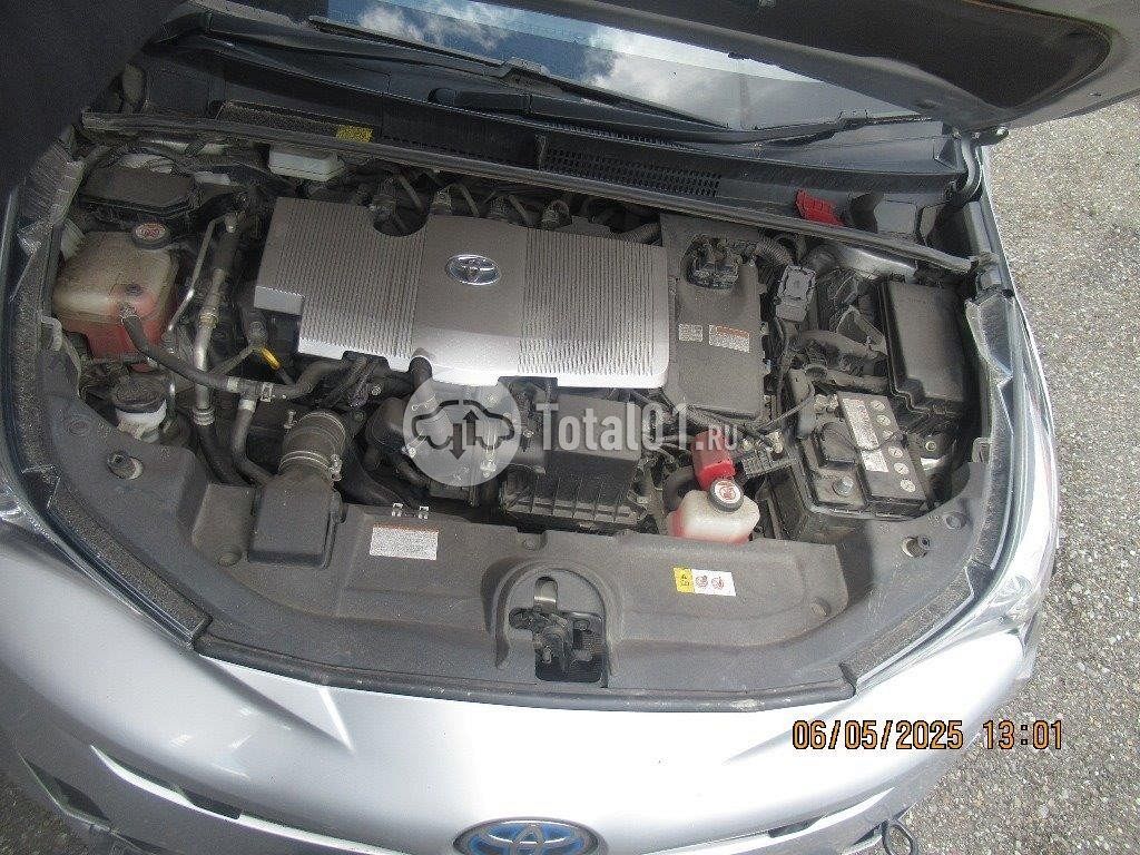 Фото Toyota Prius Hybrid 112