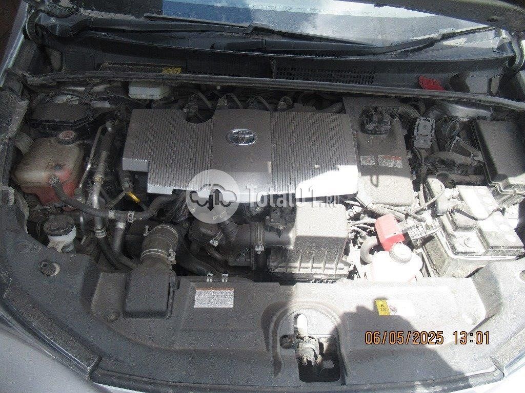 Фото Toyota Prius Hybrid 116