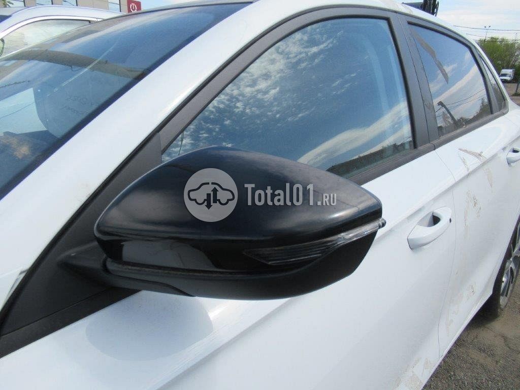 Фото Geely Emgrand 66