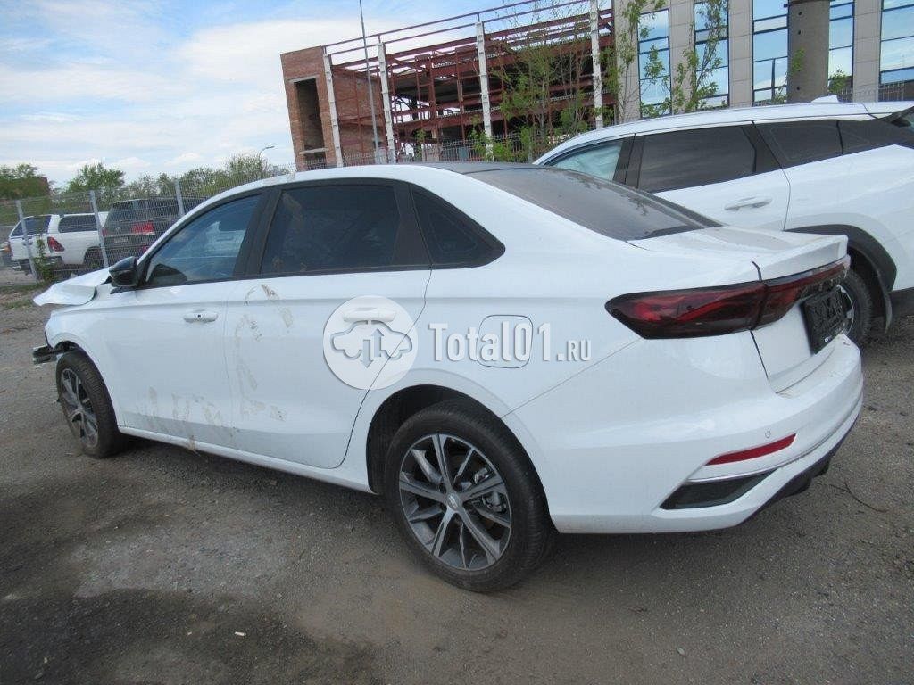 Фото Geely Emgrand 122