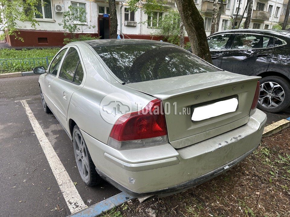 Фото Volvo S60 8