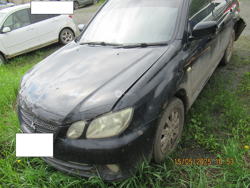 Фото Mitsubishi Airtrek 8