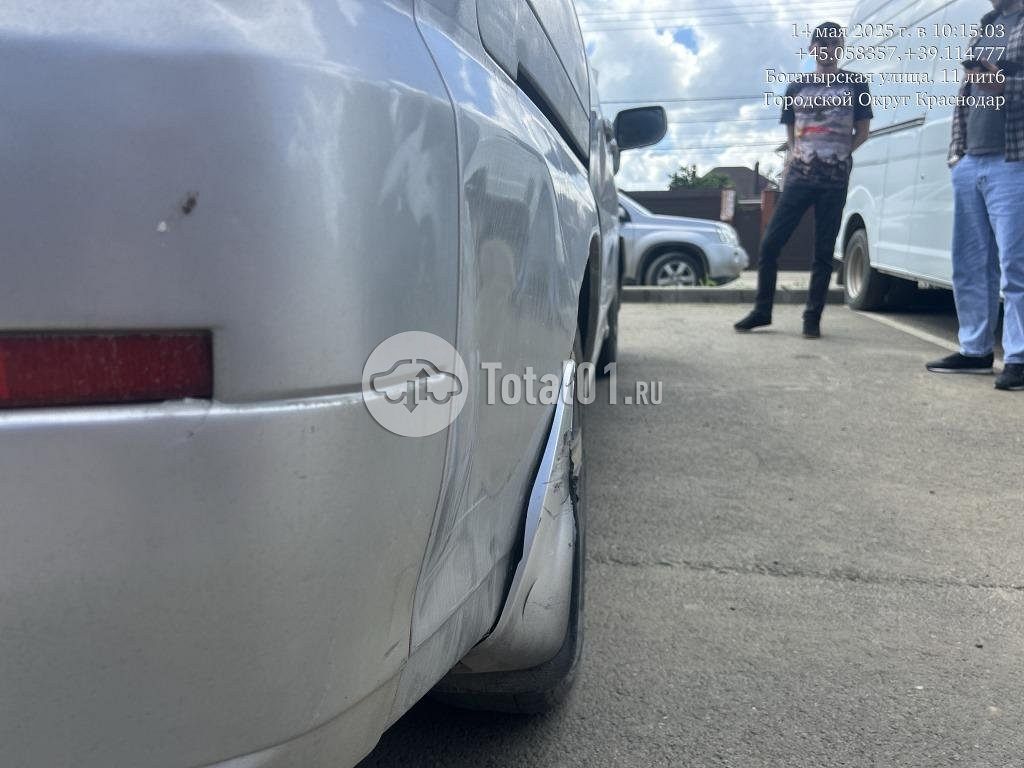 Фото Nissan Liberty 58