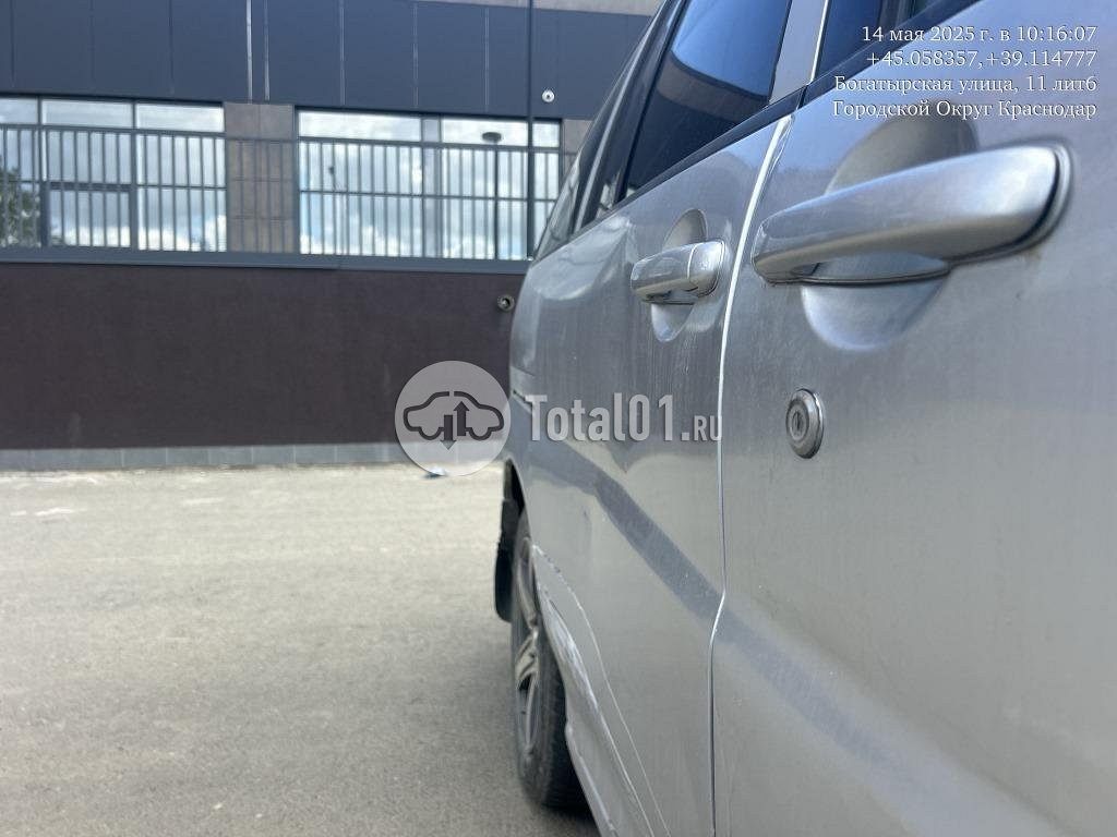 Фото Nissan Liberty 100