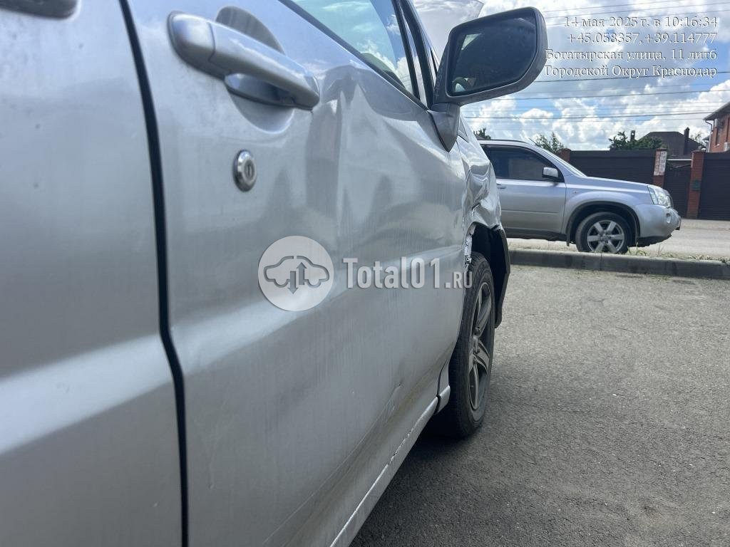 Фото Nissan Liberty 116