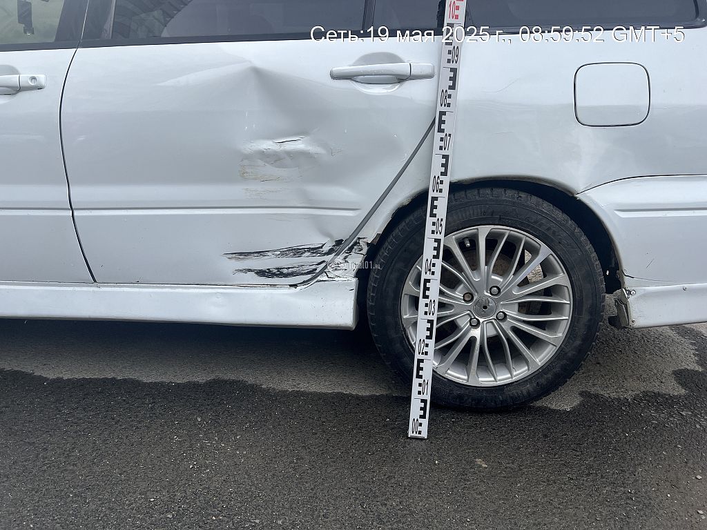 Фото Mitsubishi Lancer Cedia 12