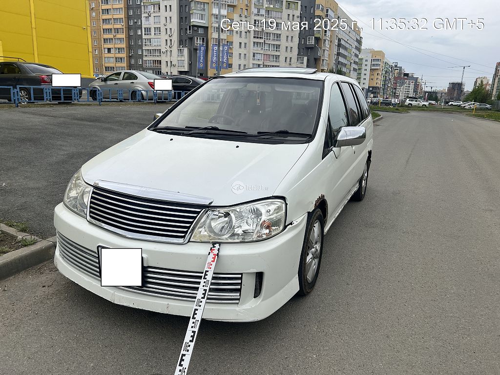 Фото Nissan Liberty 2