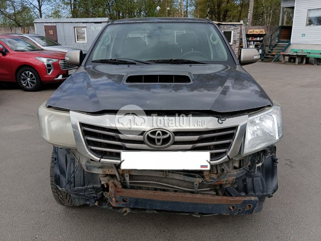 Фото Toyota Hilux 4