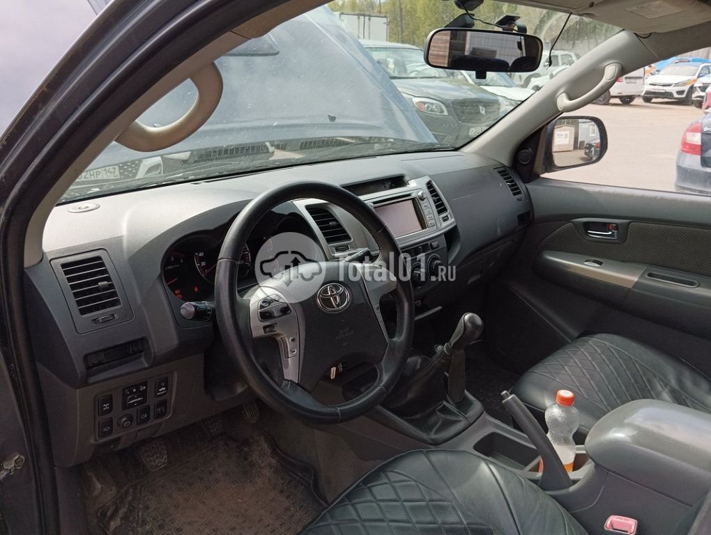Фото Toyota Hilux 110