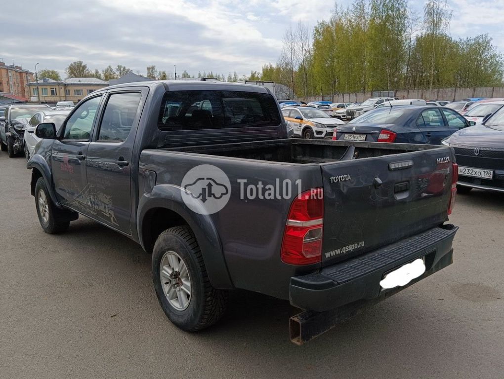 Фото Toyota Hilux 112