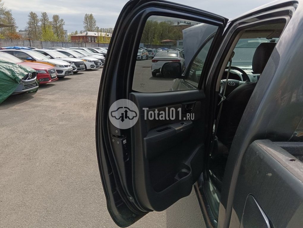 Фото Toyota Hilux 116