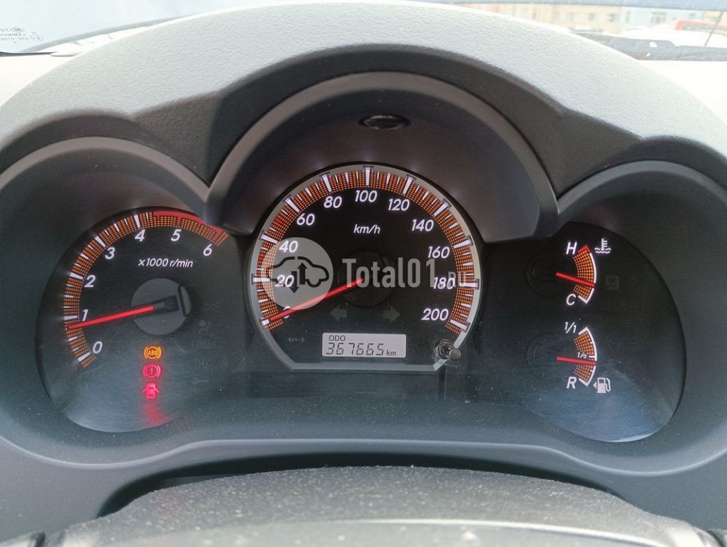 Фото Toyota Hilux 194