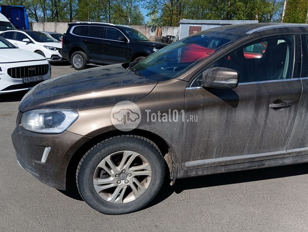 Фото Volvo XC60 36