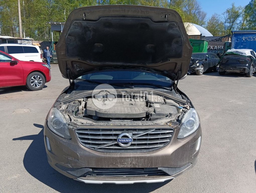 Фото Volvo XC60 38