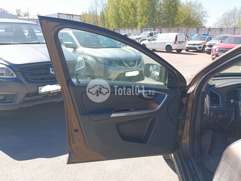 Фото Volvo XC60 54