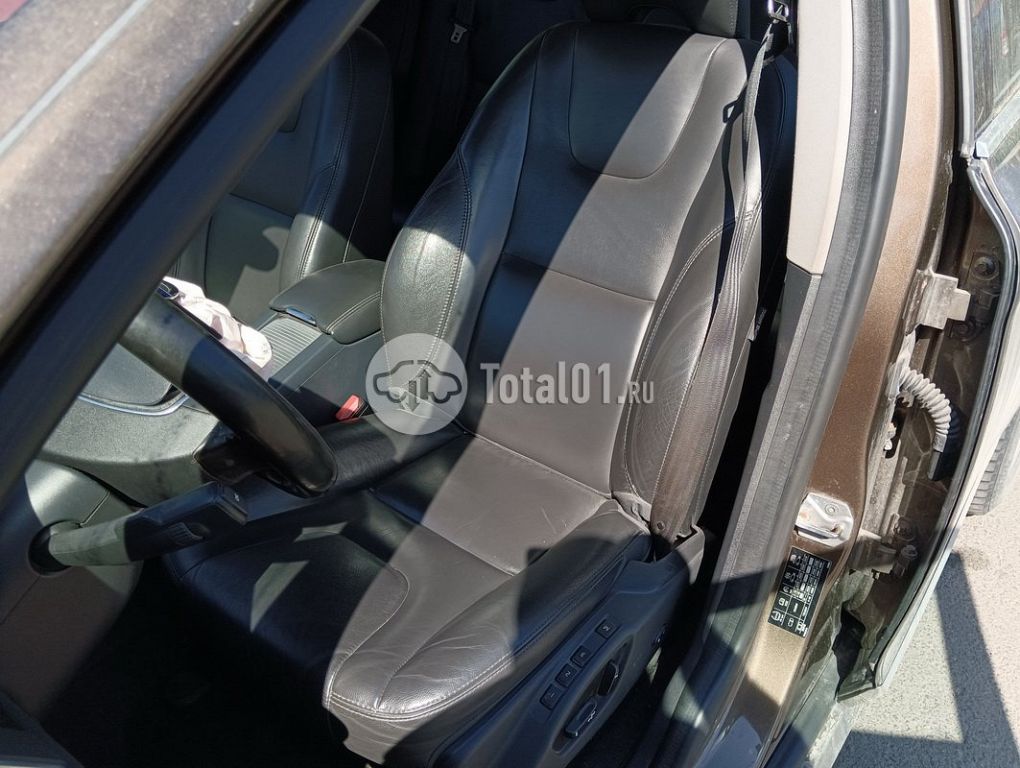 Фото Volvo XC60 70