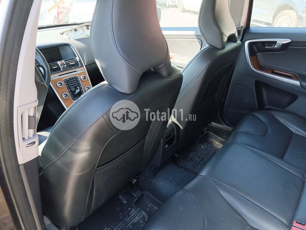 Фото Volvo XC60 76