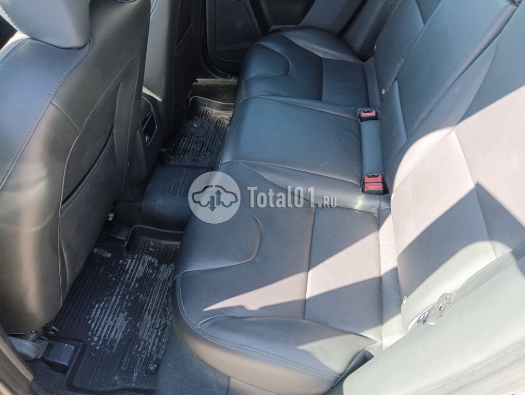 Фото Volvo XC60 78