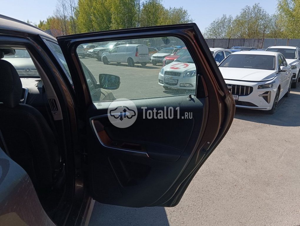 Фото Volvo XC60 108
