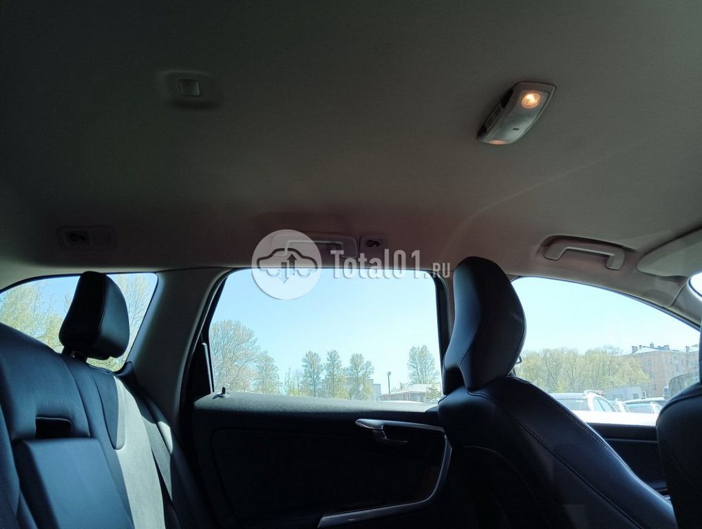 Фото Volvo XC60 120