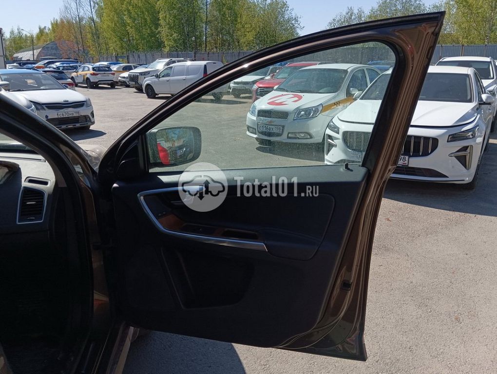 Фото Volvo XC60 122