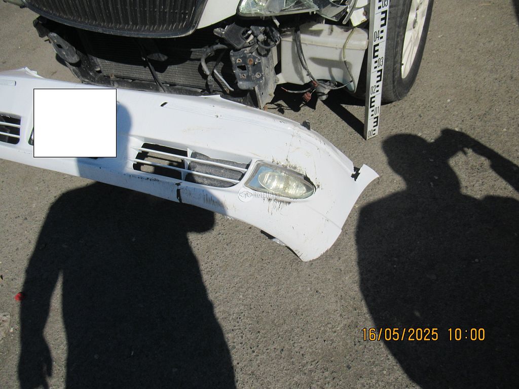 Фото Toyota Brevis 14