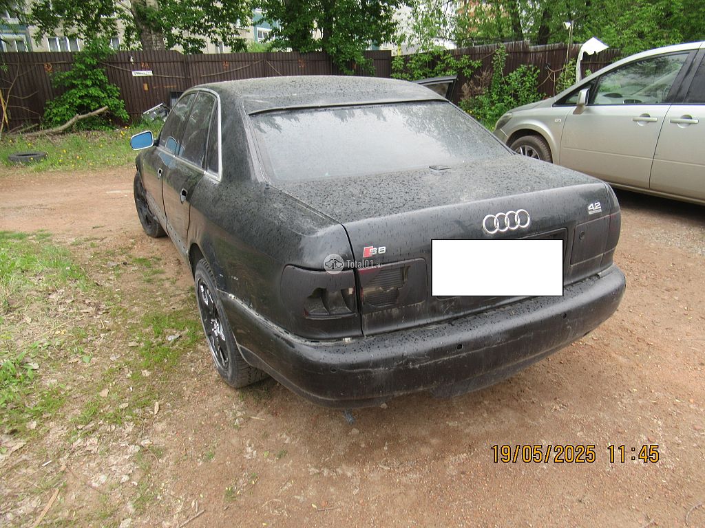 Фото Audi A8 4