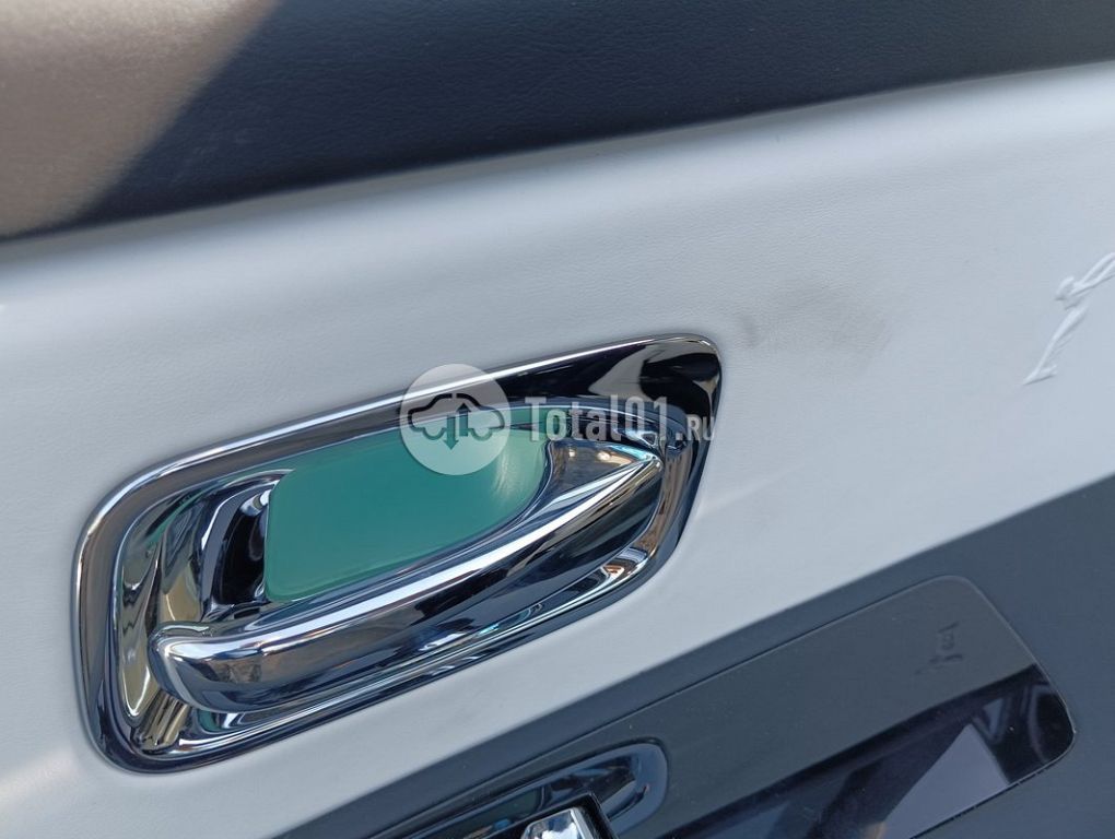Фото Rolls-Royce Cullinan 36
