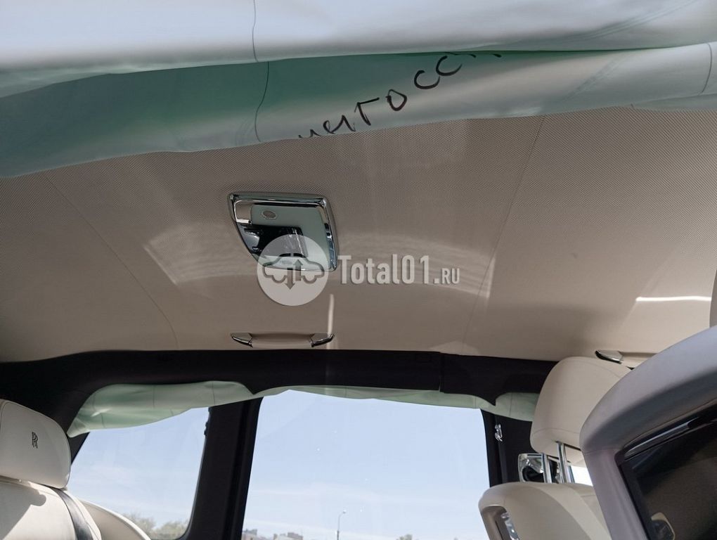 Фото Rolls-Royce Cullinan 44