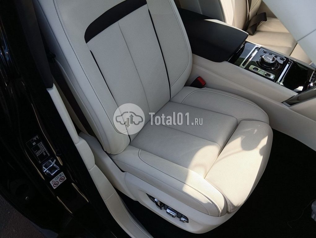 Фото Rolls-Royce Cullinan 84