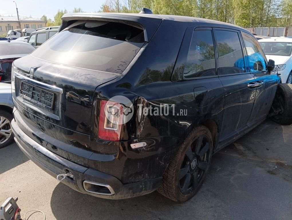 Фото Rolls-Royce Cullinan 164