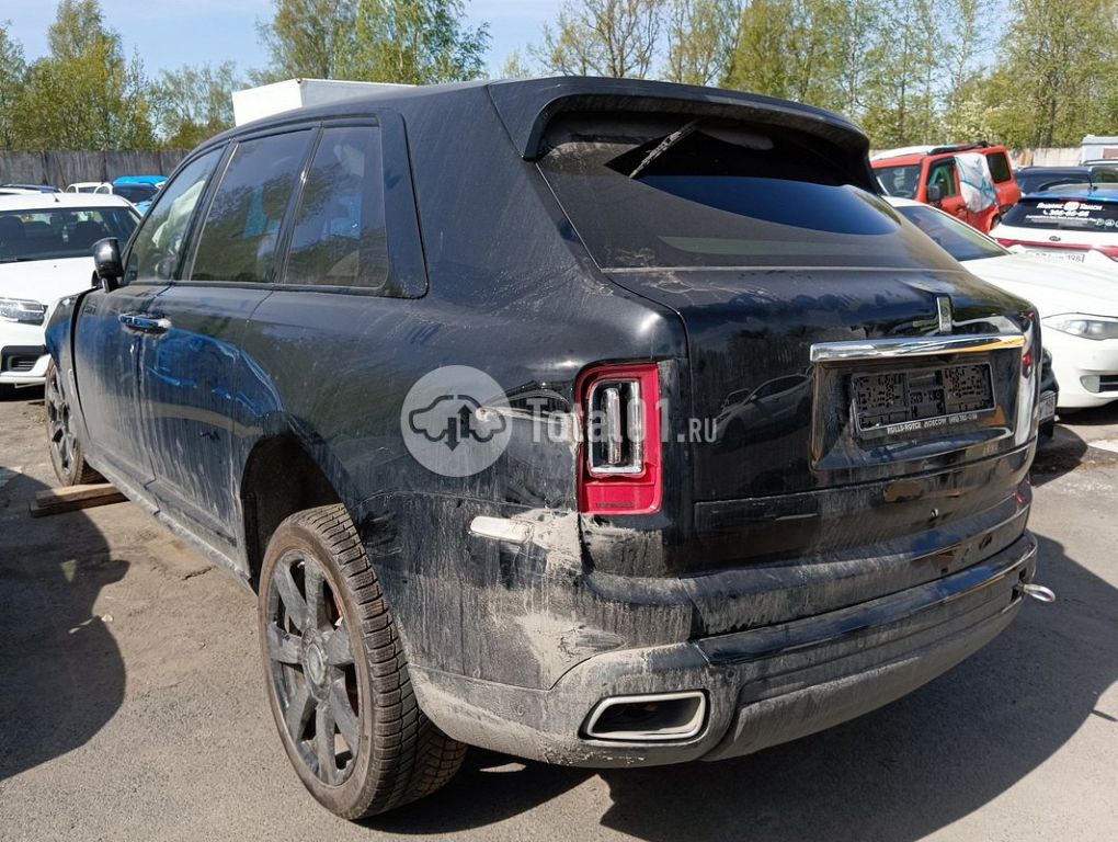Фото Rolls-Royce Cullinan 168