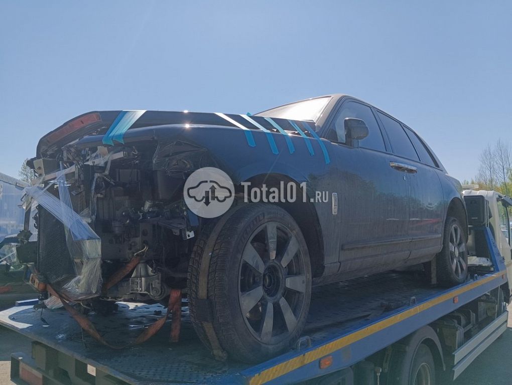 Фото Rolls-Royce Cullinan 262